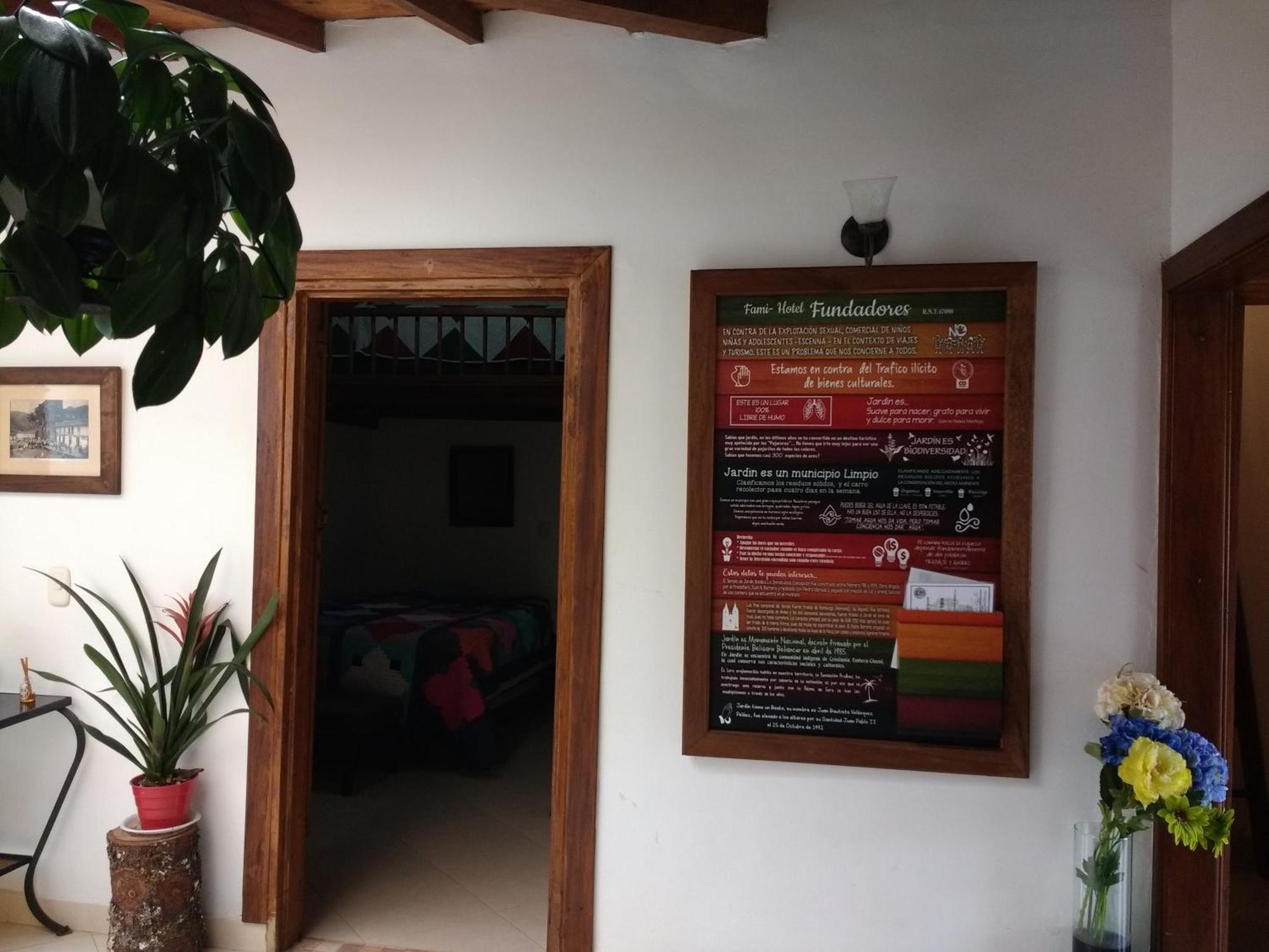 Hostal Famihotel Fundadores Хардин Екстериор снимка